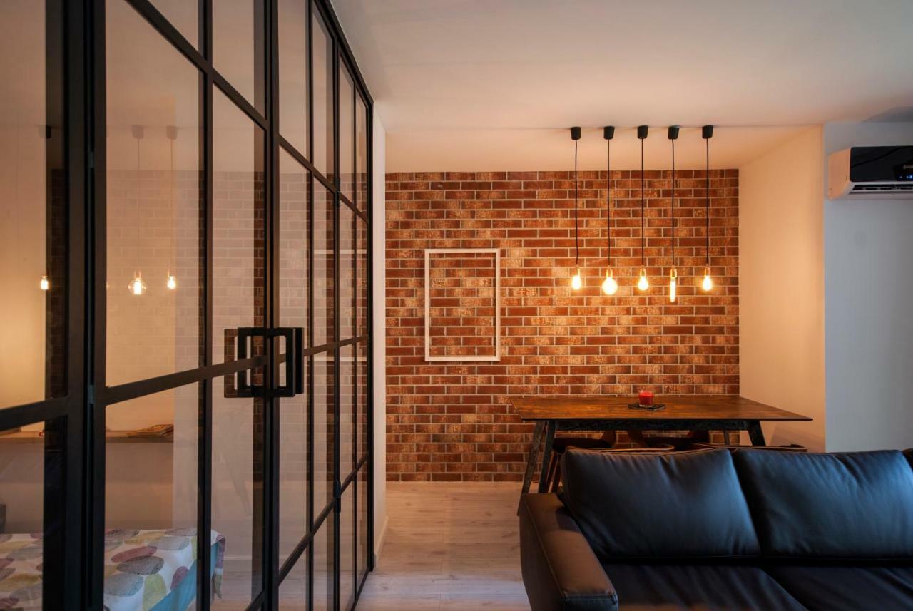Retro Midtown Apartment Бухарест Экстерьер фото